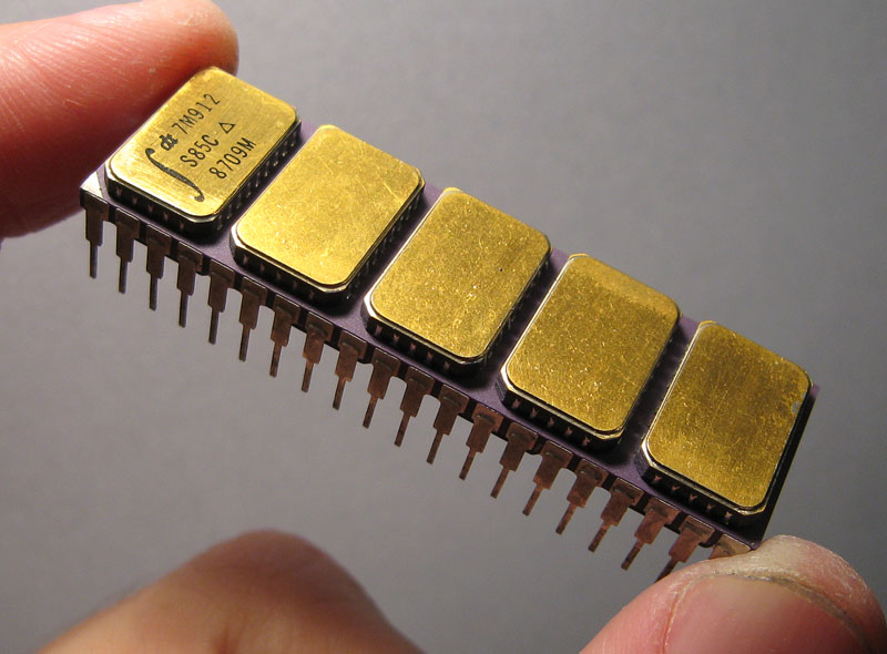 IDT 7M912 Static Ram Chip